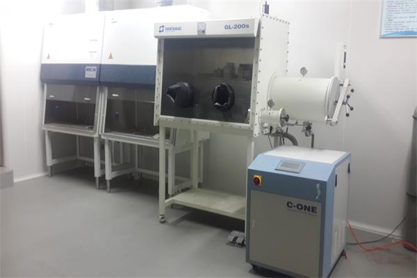 перчаточной коробкой